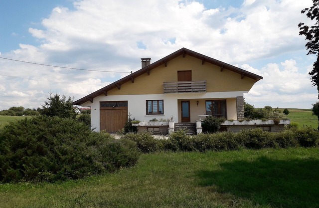 Maison Individuelle Calme au Coeur de la Campagne Jurassienne