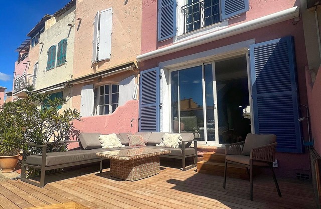 Maison les Pieds Dans Leau, Baie de ST Tropez