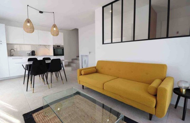 Maison Neuve Climatisée, Jardin, Proche Plage