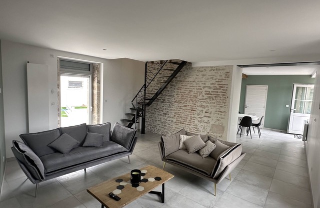 Maison Pierre Contemporaine Avec Charme Avec Piscine
