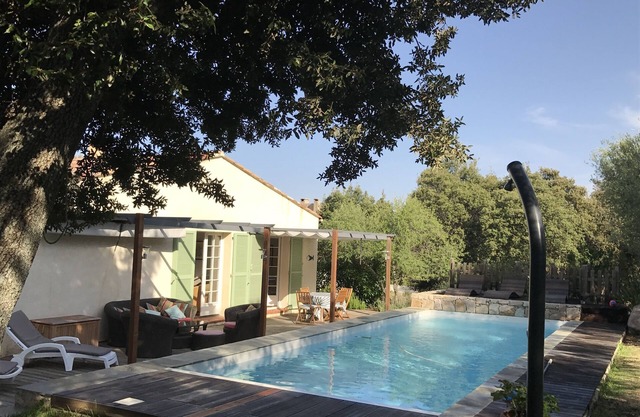 Maison - Piscine - 8 Personnes Proche Calvi Dans Village de Calenzana