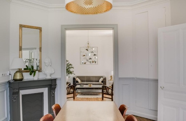 Maison Qui s'y frotte s'y pique