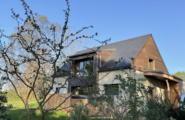 Maison Récente, Bioclimatique et Lumineuse au Calme et à 15 de Locéan