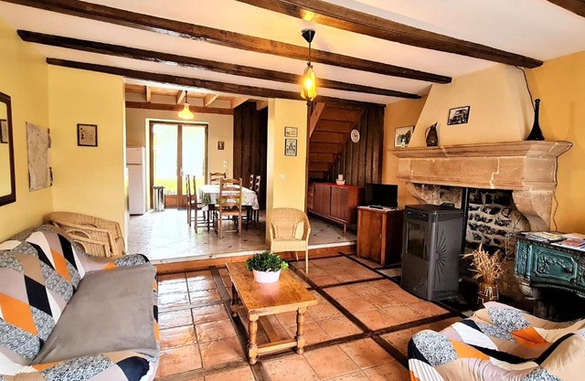Maison spacieuse et confortable avec terrasse et jardin, idéale pour famille ou entreprise - FR-1-585-29
