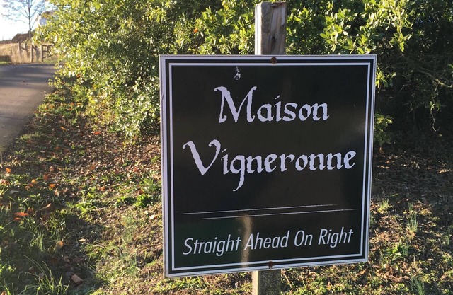 Maison Vigneronne: Beautiful Dundee Hills Vineyard Home.