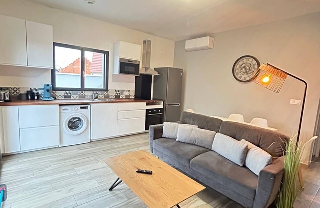 Maisonette Calme , Parking Gratuit Sécurisé Avec Portail/5 min Autoroute A6