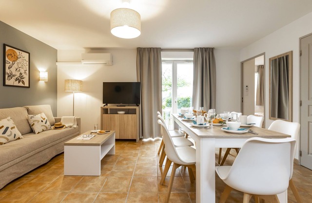 Maisonnette Duplex Spacieuse avec Terrasse Privée