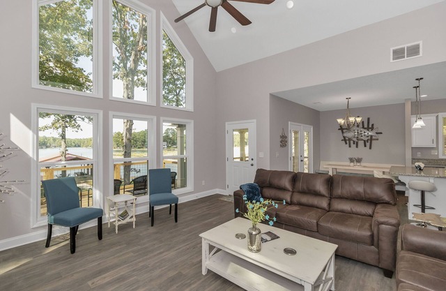 Majestic Lakefront Home Awesome boathouse, Sandy beach, Decks, Amenities galore!