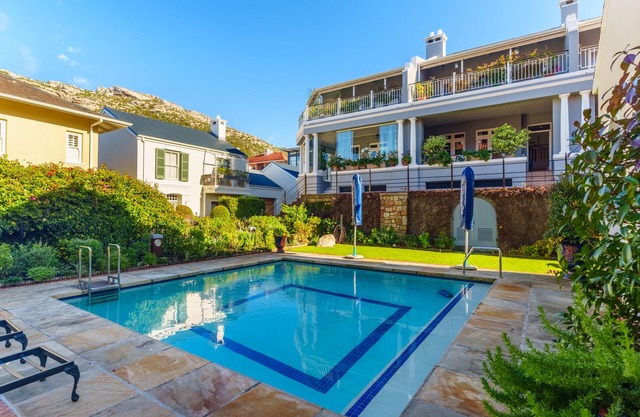 Majestic Townhouse 9 - Kalk Bay seaside living