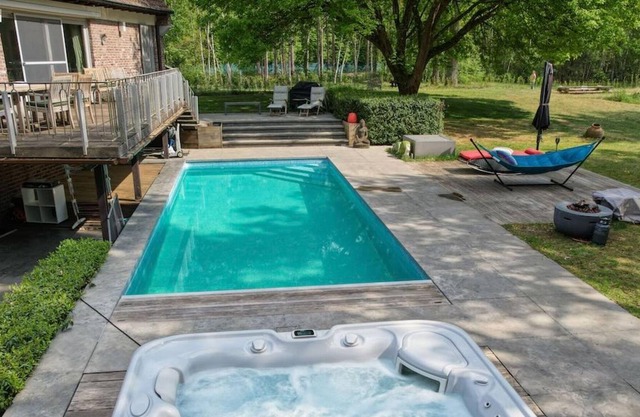 Majestic villa with gigantic garden and swimming pool near the Zolder circuit