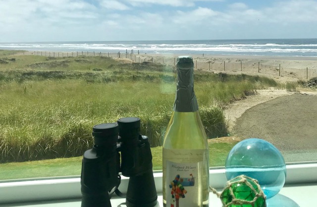 Make a SurReel Cocktail - 1 part water + 1 part sand + 2 parts GREAT VIEW