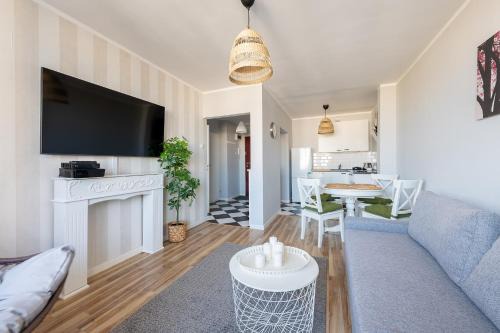 Maklakiewicza 17 - 700m od szpitala MSWiA - 4km do Lotniska Chopina - mały balkon - Piękny widok na centrum Warszawy