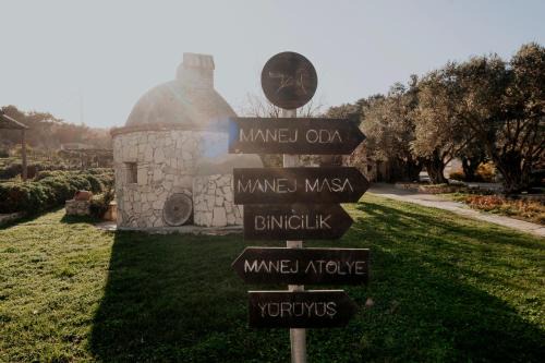 MANEJ URLA