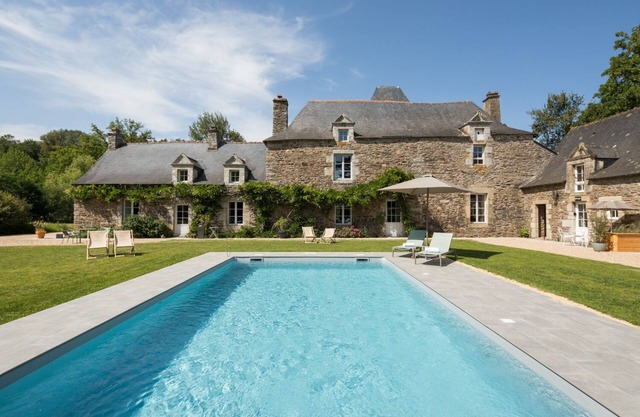 MANOIR DU VAU D'ARZ - Bed and Breakfast LA CATHEDRALE