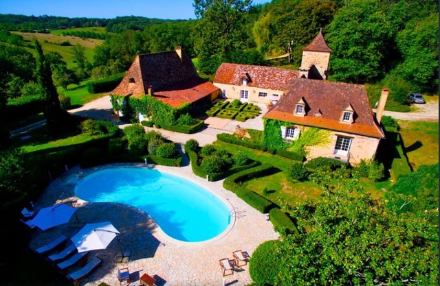 Manor of Quintefeuille/Tennis -exceptional estate for 12 people max
