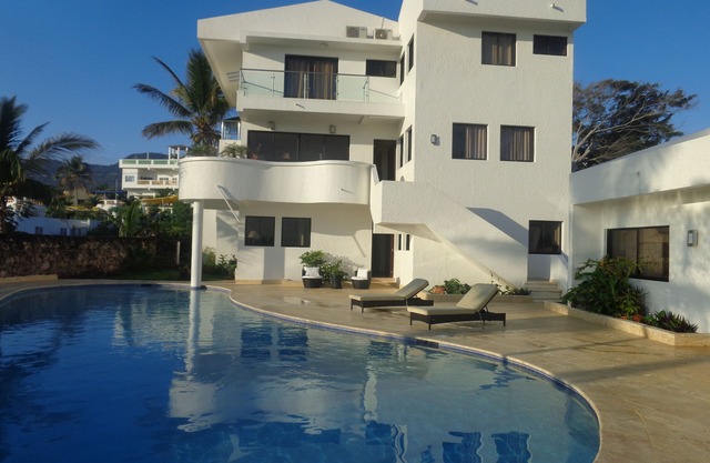 MANSION $225 COSTAMBAR NO DEPOSIT