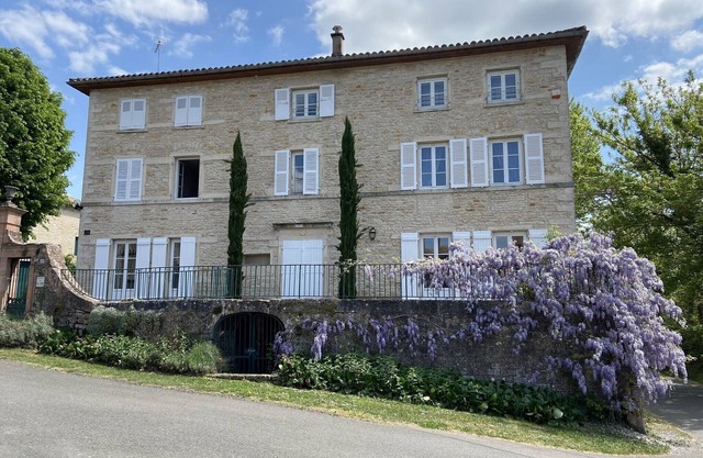 Mansion in Burgundy