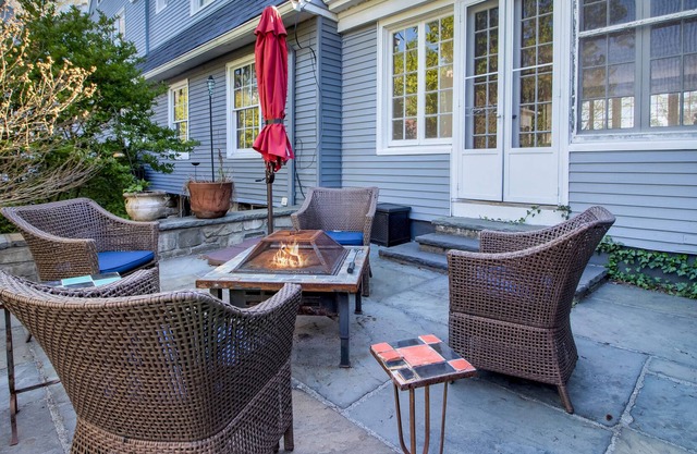 Mansion Overlooking the Storm King Mountain, with a Firepit and Hot Tub