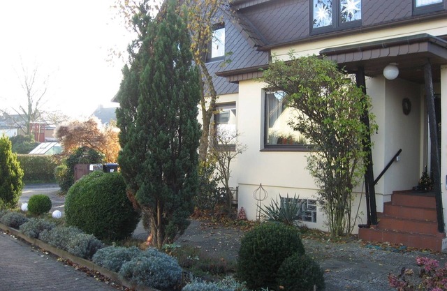 Many excursion destinations, e.g. Museumsdorf, wildlife park, Altes Land, opera, theater and musical.