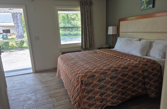 Maple Leaf Motel