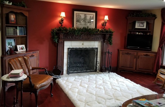 Maple Shade on the Amish Trail: Fireplace, Jacuzzi tub, Gazebo and more
