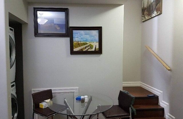 Maple Syrup Bedroom S
