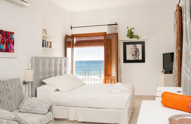 MAR - ESTUDIO CON VISTAS AL MAR