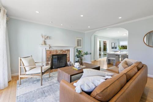 @ Marbella Lane - Elegant and Inviting Home in RWC