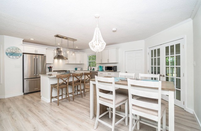 Marina Neighborhood Home - Family & Pet Friendly