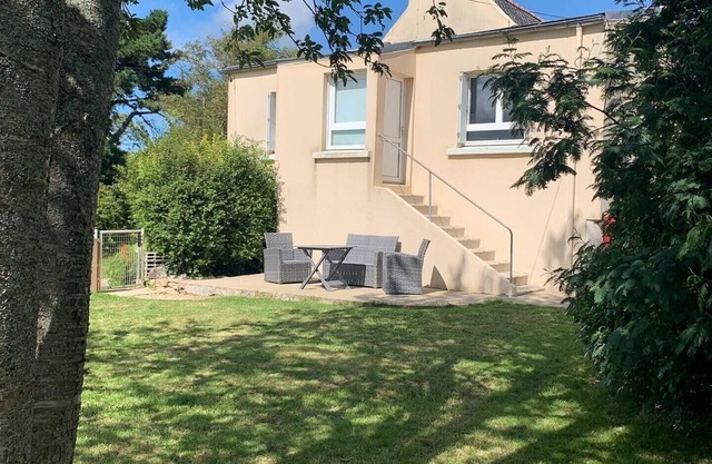 Marine gîte, ideal for a couple, between land and sea