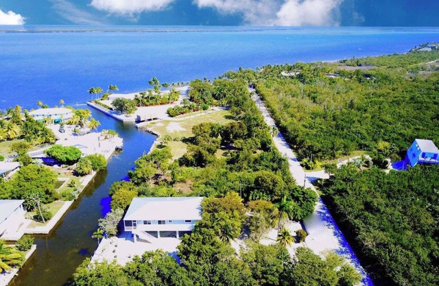 Mariner's Manor - Private Canal-Front Oasis on Big Pine Key 3/2