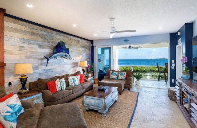 Mariners Club Oceanfront Condo, Water views from every room, Tennis & Pickleball