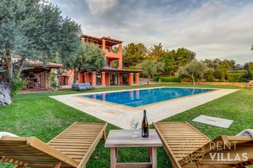 Mariza Luxury Villa With Pool by goutos properties