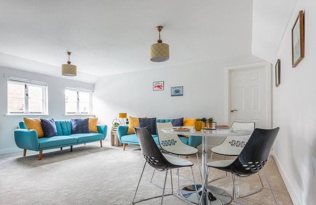 Market Apartment by Creative Stays
