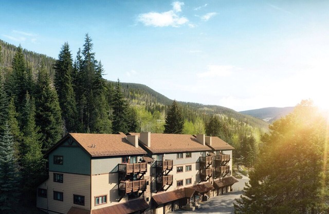 Marriott`s StreamSide Birch at Vail Luxury Studio