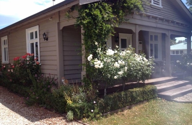 Martinborough's Quaff Cottage
