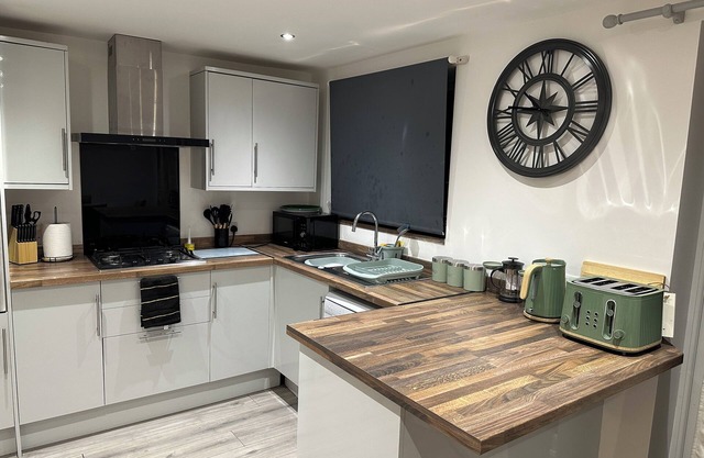 Marvelous 3-bedroom house with WiFi in Doncaster