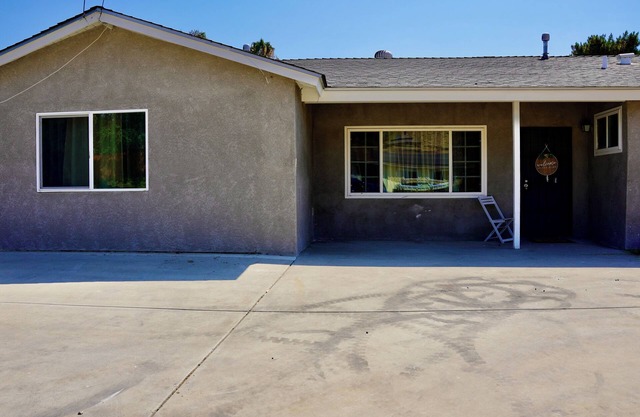 Marvelous 4-bedroom house for large group or family 7 beds