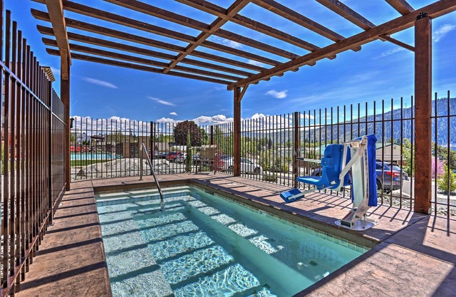 Marvelous Manson Condo, Steps to Lake Chelan Beach