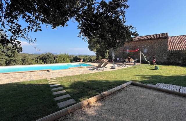 Mas Cévenol Isolé Dans un Écrin de Verdure, Avec Grande Piscine, 16 Couchages