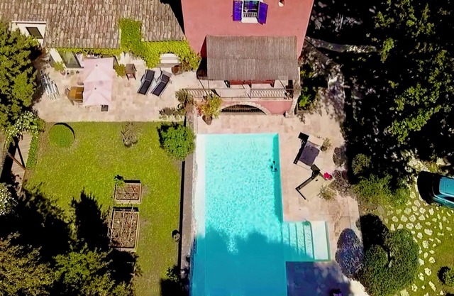 Mas de 1830 Proche Uzès Magnifique Piscine 13mx5m et Jardin Dans Parc du Chateau