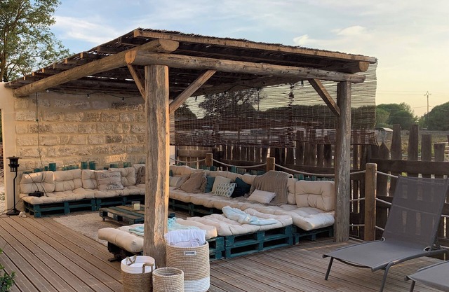 Mas de Charme à Aigues Mortes et sa Piscine
