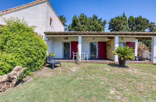 'Mas Des Cypres - Mazet 7' with Private Terrace, Shared Garden and Wi-Fi