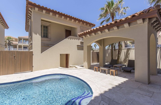 Massive Oceanfront Townhouse w/Private Pool! Dog-Friendly, Sleeps 20!