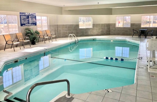 Maximum Comfort and Convenience! Free Parking, Pet-friendly, Indoor Pool!