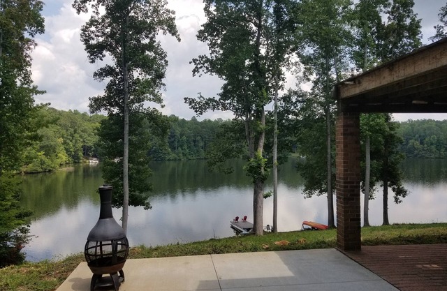 Mayo Lake Lower Unit Highend, Clean, Updated