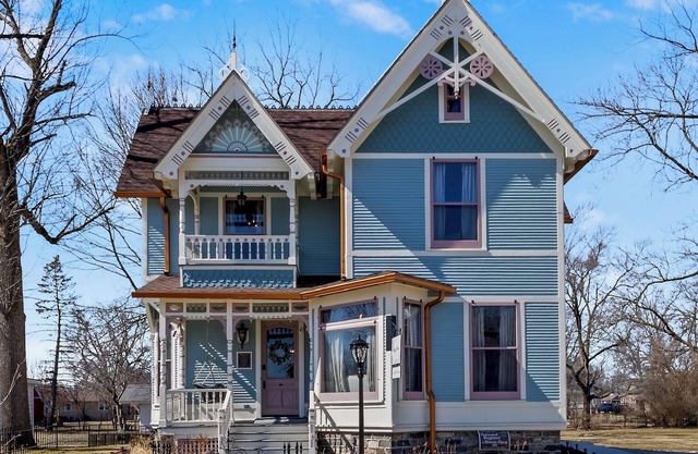 McKinley Manor - A Historic 1893 Victorian Gem