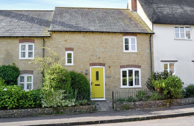 Meadow Cottage-E1793