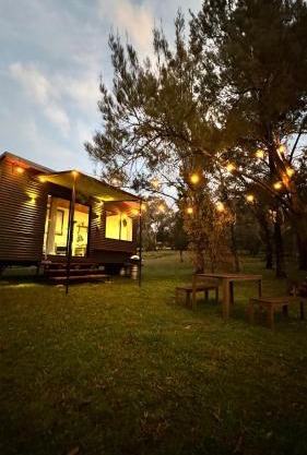 Meadowbrook Tiny House - Stay among the best wineries in Orange