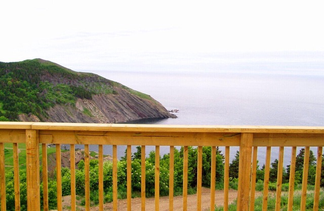 (Meat Cove)Hines Ocean View Lodge